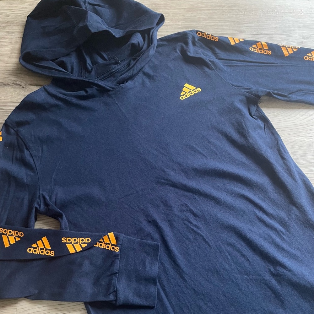 3/$30 | Adidas | Long Sleeve Hooded Shirt | Boys M (10-12)